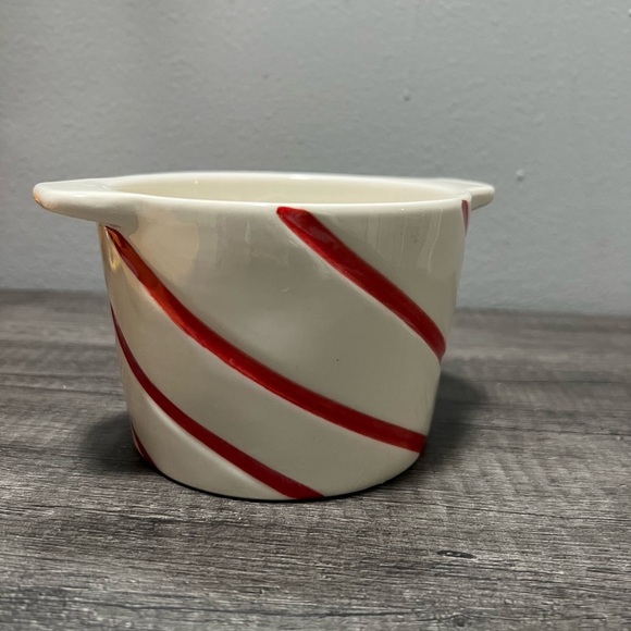 Rae Dunn tasty food storage/ mini crock pot - Picture 8 of 8